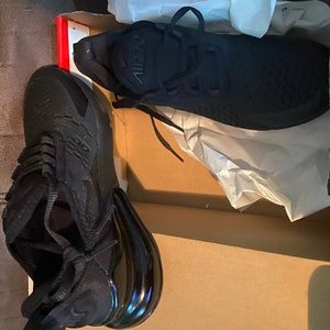 Nike Air Max 270